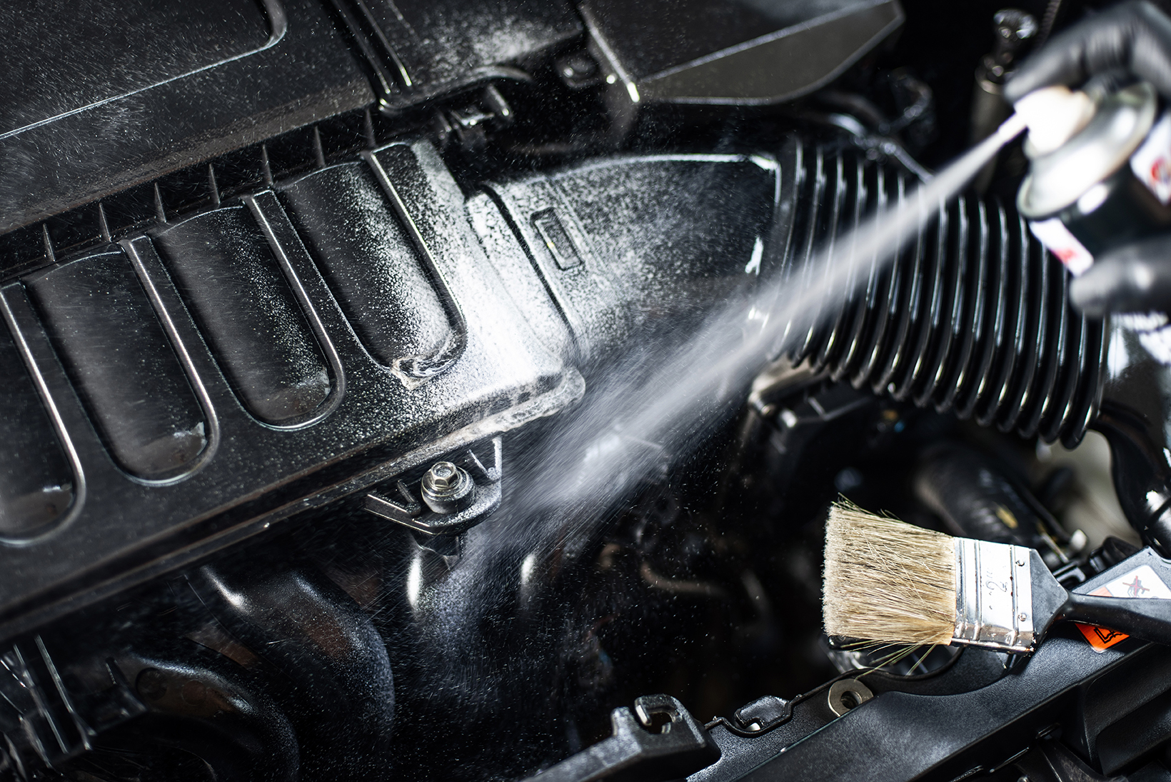 Bridgestone Tyre Clinic - Drivers Essential - Engine Bay Detailing Bridgestone Tyre Clinic - Drivers Essential - Engine Bay Detailing